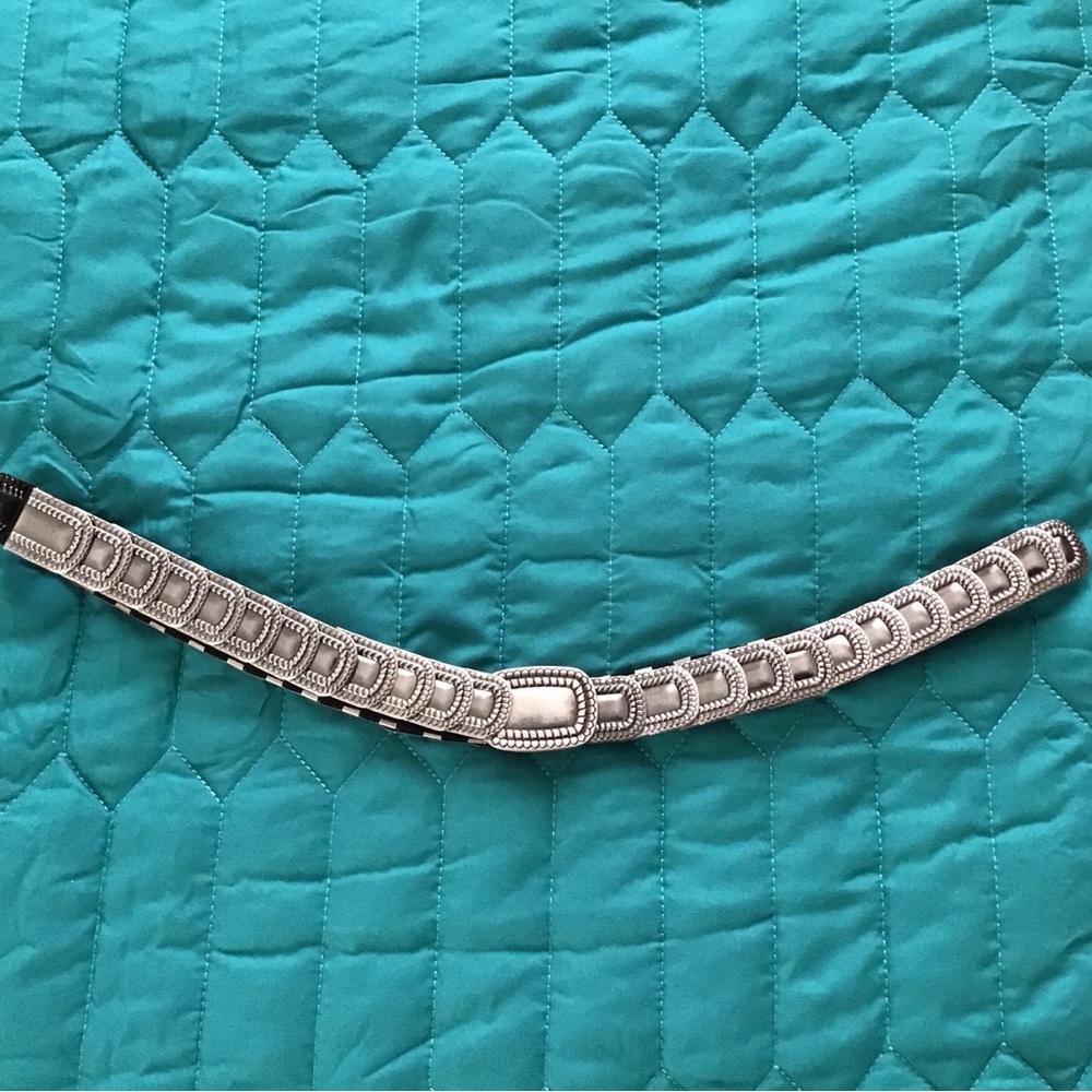 Vintage pewter color metal medallion stretch belt